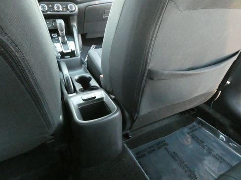 Used 2020 Nissan Versa S image 46