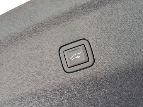 Used 2023 GMC Yukon XL Denali w/ LPO, Floor Liner Package AWD/4WD image 30