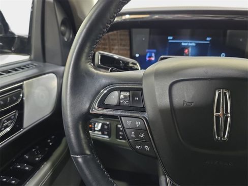 Used 2022 Lincoln Navigator Black Label image 18