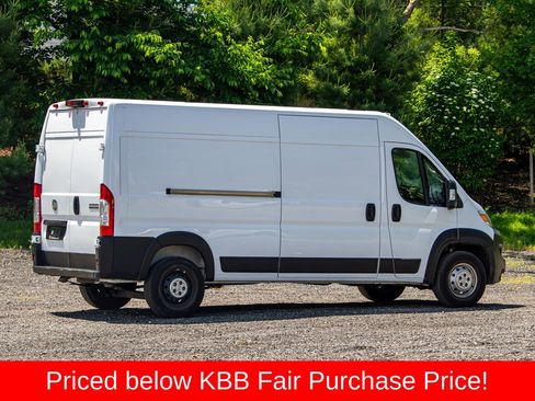 Used 2023 RAM ProMaster 2500 FWD image 9
