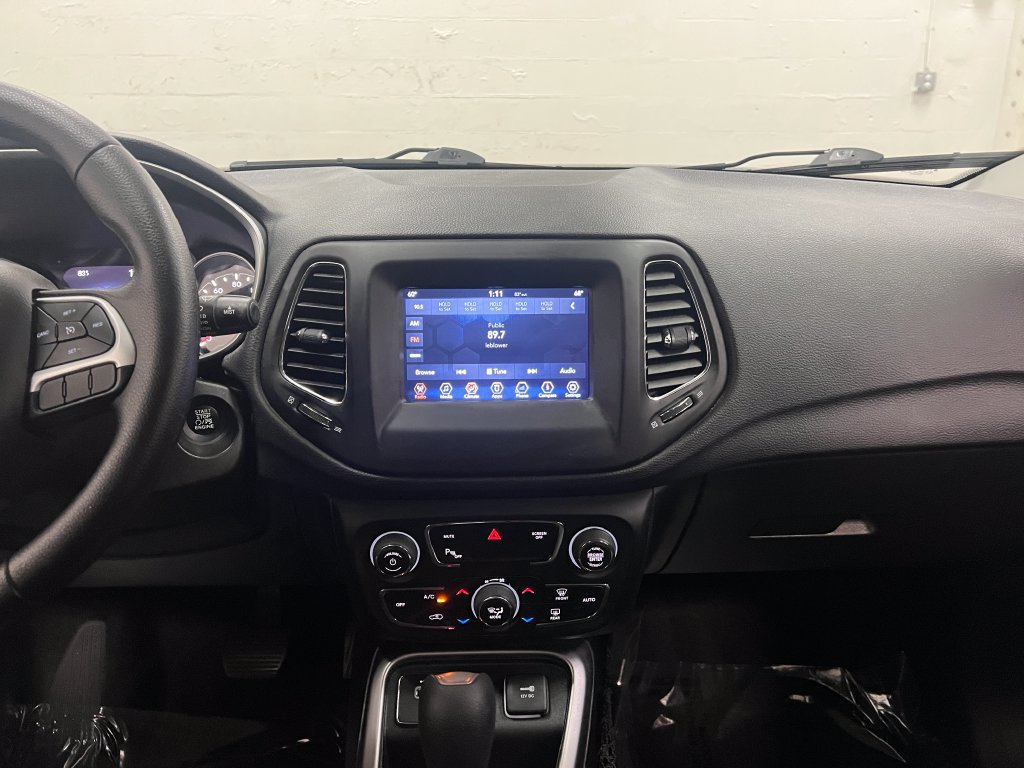 Used 2018 Jeep Compass Sport w/ Tech Group FWD image 18