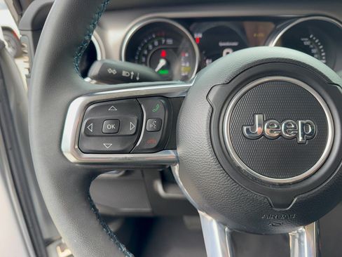 Used 2023 Jeep Wrangler Unlimited Rubicon 4xe AWD/4WD image 18