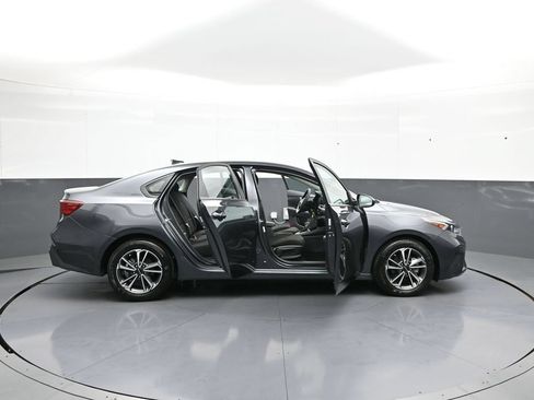 Certified 2024 Kia Forte LXS FWD image 40