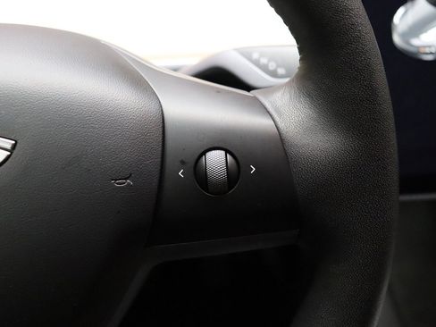 Used 2023 Tesla Model 3 Standard Range image 51