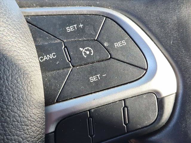 Used 2018 Jeep Compass Trailhawk w/ Navigation Group AWD/4WD image 16