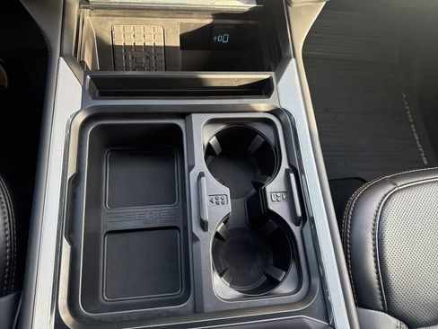 Used 2024 Ford F350 Platinum image 45