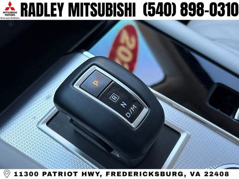 Used 2024 Mitsubishi Outlander SEL AWD/4WD image 11