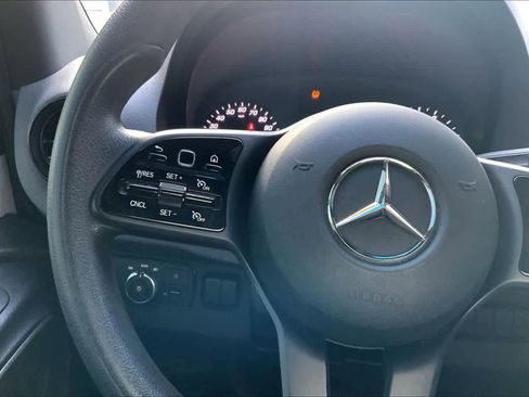 Used 2023 Mercedes-Benz Sprinter 2500 image 20