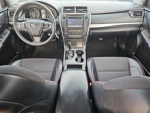 Used 2017 Toyota Camry SE image 17