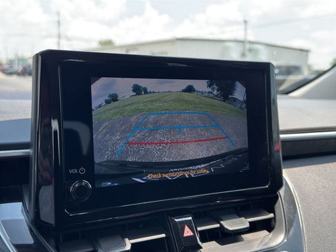 Used 2024 Toyota Corolla LE FWD image 22