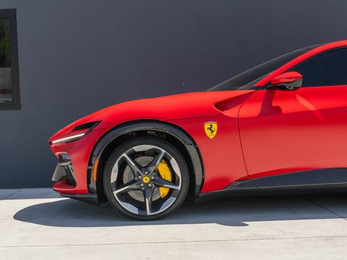 Used 2024 Ferrari Purosangue AWD/4WD image 10