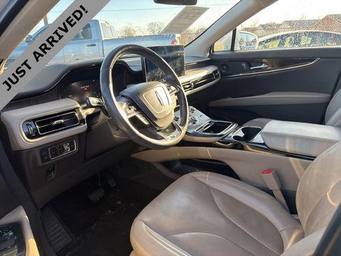 Used 2021 Lincoln Nautilus Reserve image 10