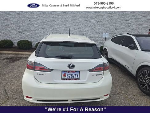 Used 2011 Lexus CT 200h Premium w/ Premium Audio Pkg FWD image 4