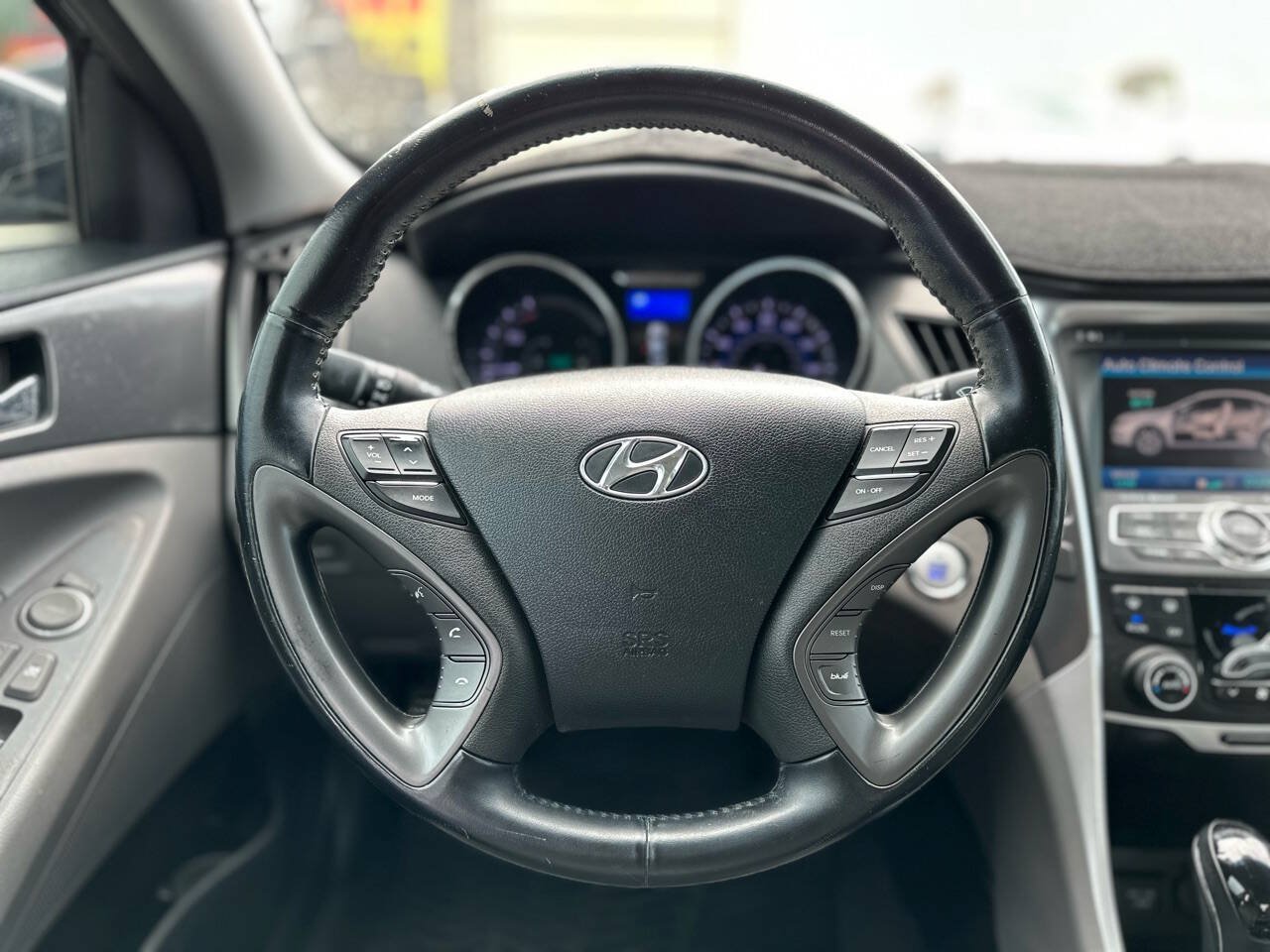Used 2014 Hyundai Sonata Limited w/ Panoramic Sunroof Package 02 FWD image 15