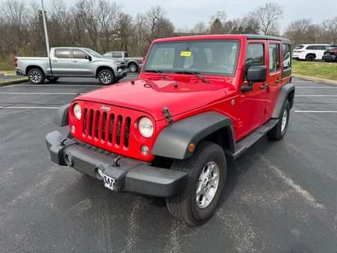 Used 2014 Jeep Wrangler Unlimited Sport w/ Connectivity Group image 7