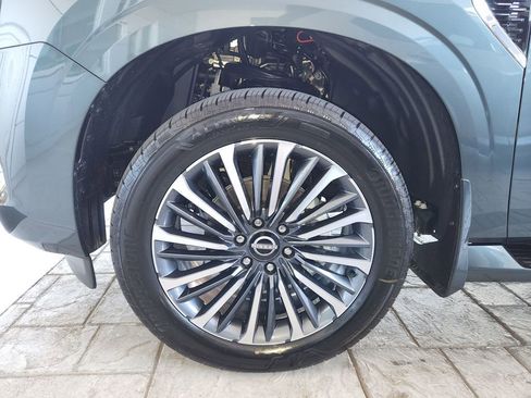 Certified 2025 Nissan Armada Platinum Reserve image 33