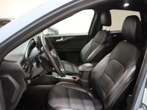 Used 2024 Ford Escape ST-Line w/ Tech Pack #1 AWD/4WD image 18