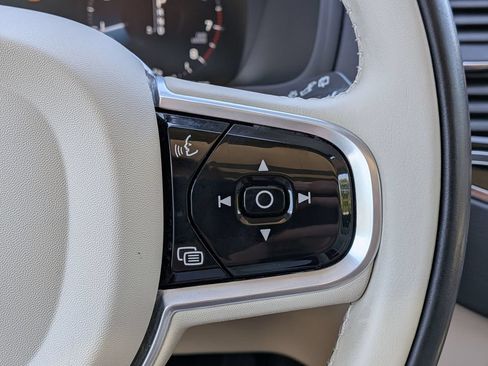 Used 2022 Volvo XC90 T6 Inscription w/ Advanced Package AWD/4WD image 25
