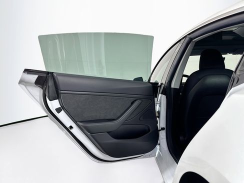 Used 2019 Tesla Model 3 Long Range image 25