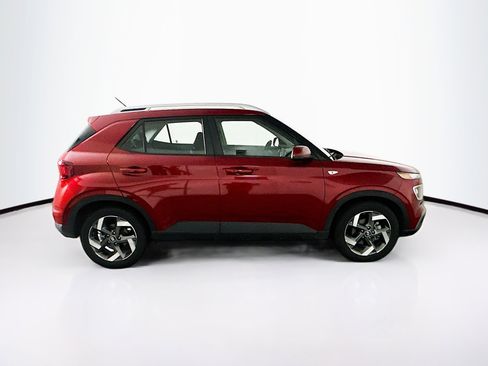 Used 2025 Hyundai Venue SEL image 10