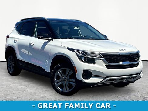 Used 2023 Kia Seltos S FWD image 3