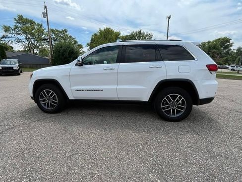 Used 2022 Jeep Grand Cherokee Limited w/ Trailer Tow Group IV AWD/4WD image 2