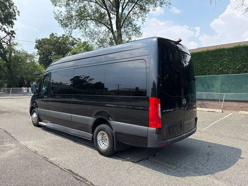 Used 2022 Mercedes-Benz Sprinter 3500 image 5