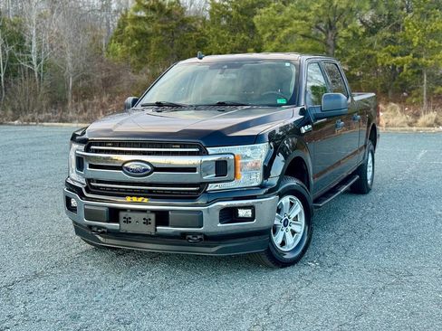 Used 2019 Ford F150 XLT w/ Max Trailer Tow Package image 3