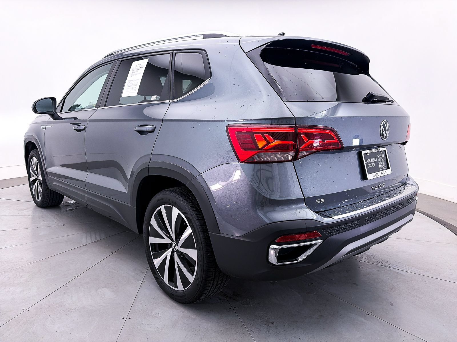 Used 2022 Volkswagen Taos SE FWD image 12