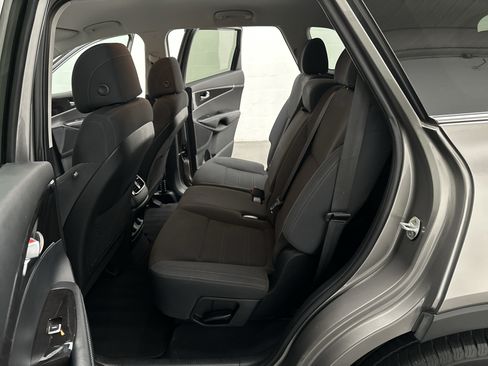 Used 2017 Kia Sorento FWD w/ LX Convenience Package image 19