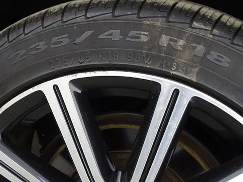 Used 2017 Volvo S60 T5 Inscription image 40