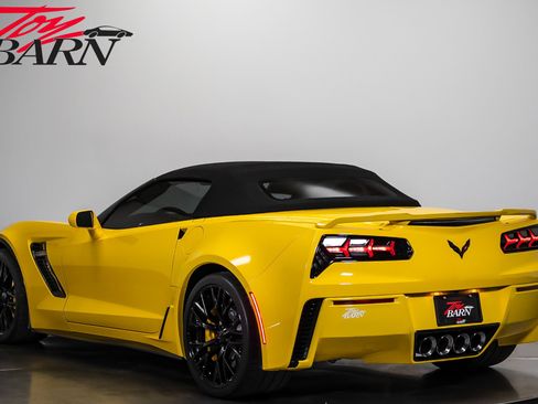 Used 2016 Chevrolet Corvette Z06 w/ 3LZ Preferred Equipment Group RWD image 11