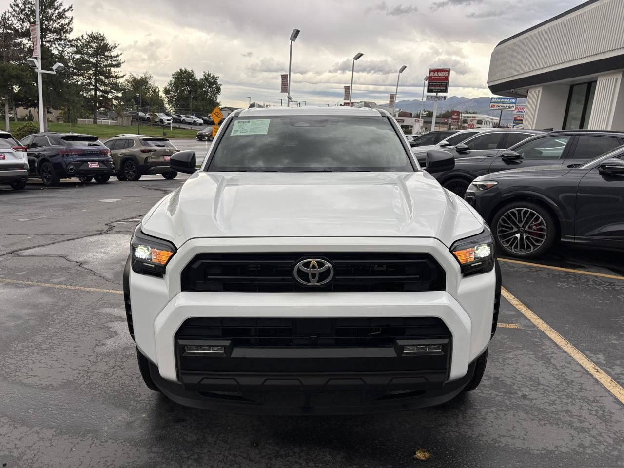 Used 2025 Toyota 4Runner SR5 AWD/4WD image 8