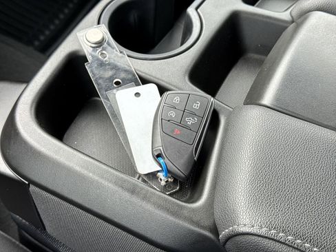 Used 2024 GMC Sierra 1500 Elevation image 35