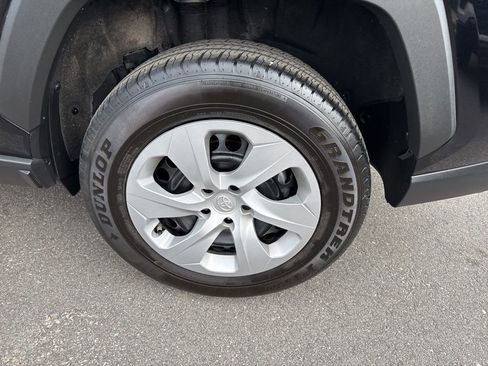 Used 2025 Toyota RAV4 LE image 29