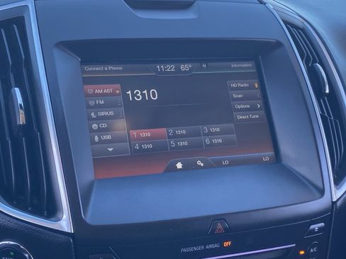 Used 2015 Ford Edge Titanium image 27