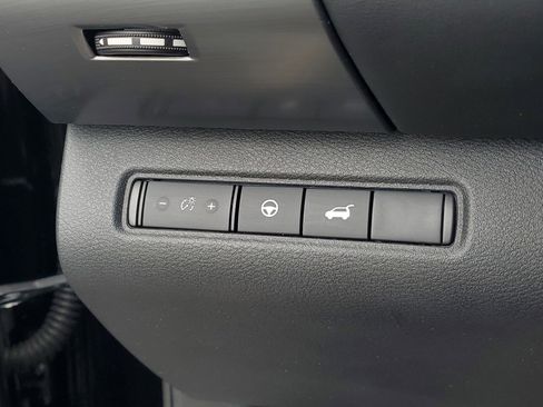 Used 2023 Nissan Pathfinder SL w/ SL Premium Package FWD image 14