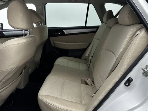 Used 2017 Subaru Outback 2.5i Premium image 27