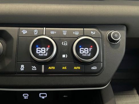 Certified 2022 Land Rover Defender 110 SE AWD/4WD image 47