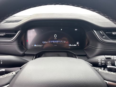 New 2025 Jeep Grand Cherokee Laredo X w/ Luxury Tech Group I image 13