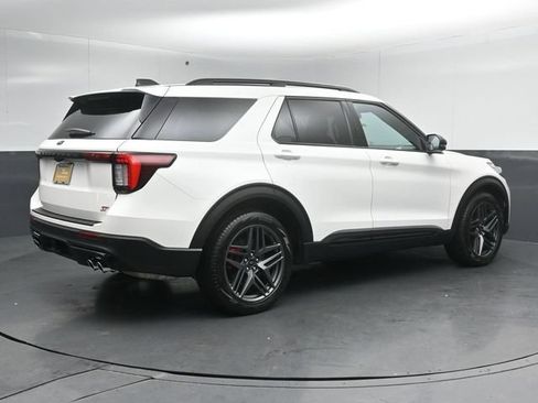 Certified 2025 Ford Explorer ST AWD/4WD image 7
