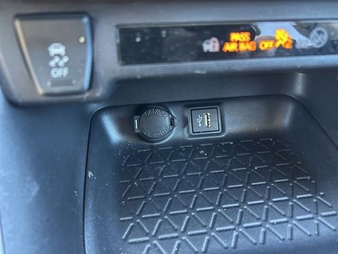 Used 2025 Toyota RAV4 XLE image 15