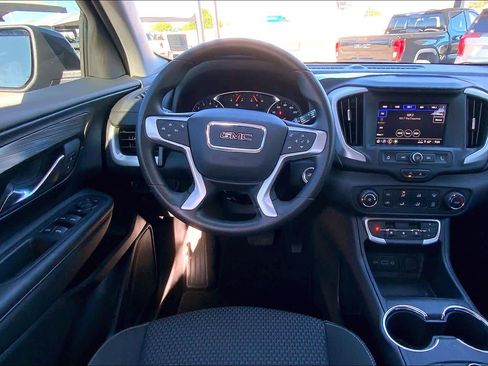 Used 2024 GMC Terrain SLE w/ Elevation Edition FWD image 6