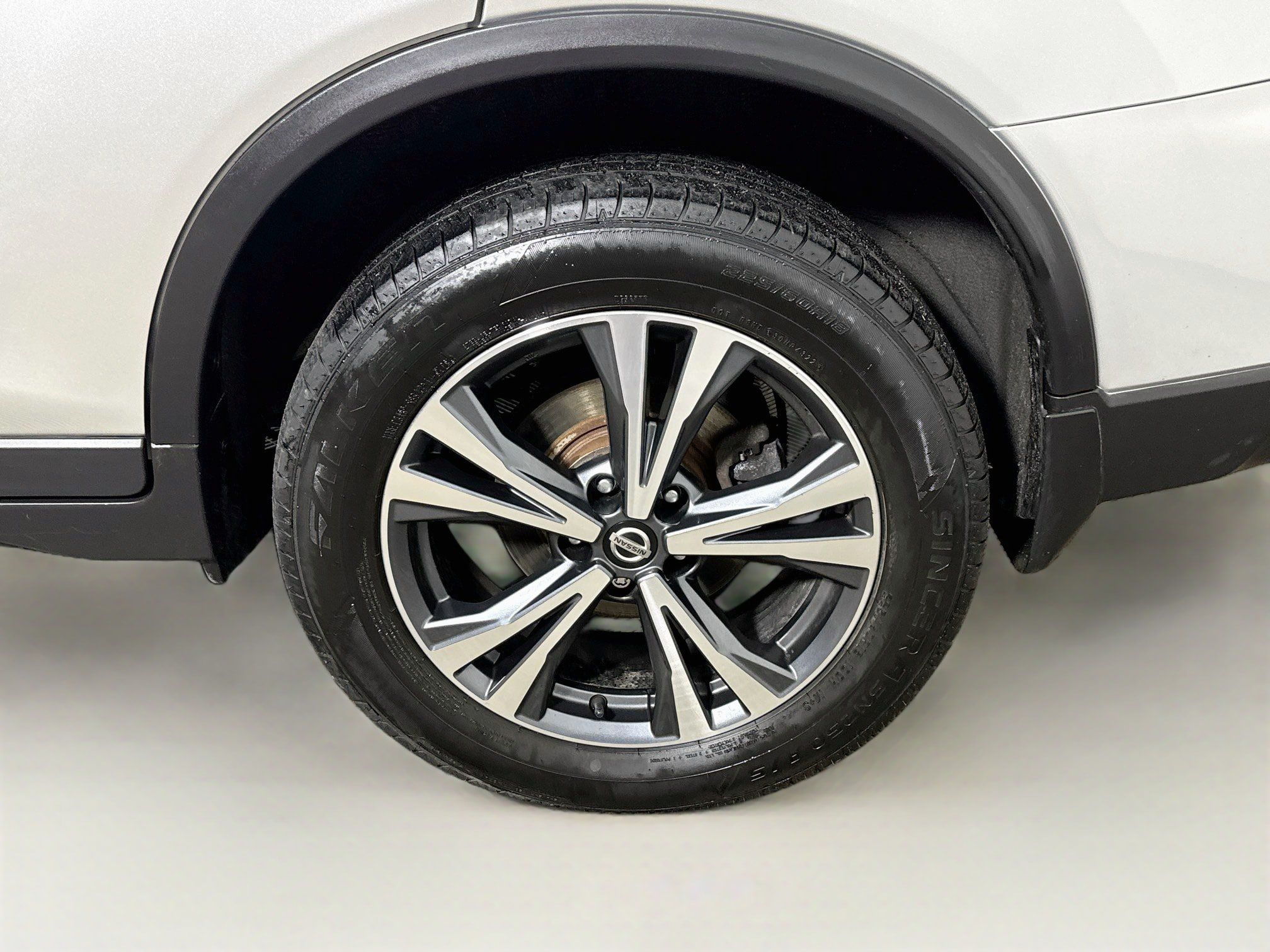 Used 2019 Nissan Rogue SV w/ Premium Package AWD/4WD image 26