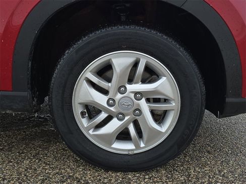 Used 2023 Hyundai Venue SE image 34