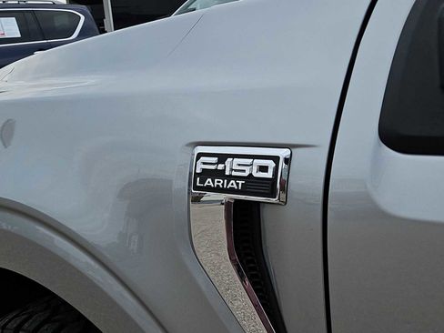 Used 2023 Ford F150 Lariat w/ Trailer Tow Package image 11