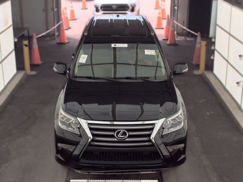Used 2015 Lexus GX 460 w/ Premium Package AWD/4WD image 2
