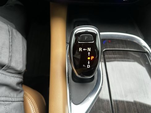 Used 2018 Buick Enclave Essence image 34