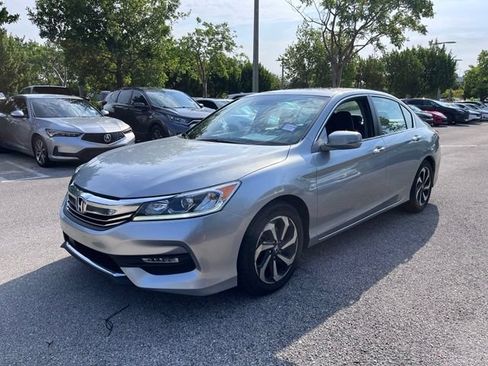 Used 2017 Honda Accord EX-L image 3