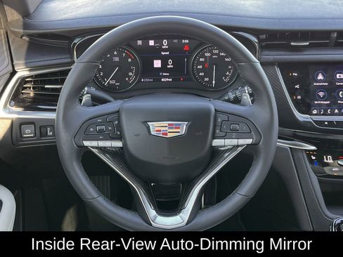 Used 2025 Cadillac XT6 Sport w/ Technology Package image 15